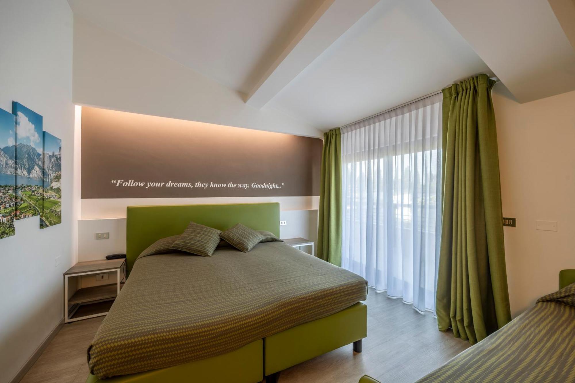 Hotel Ideal Sirmione Exterior foto