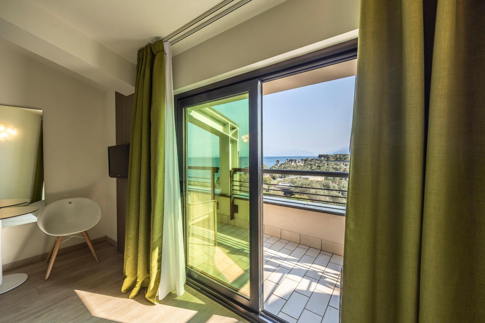 Hotel Ideal Sirmione Exterior foto