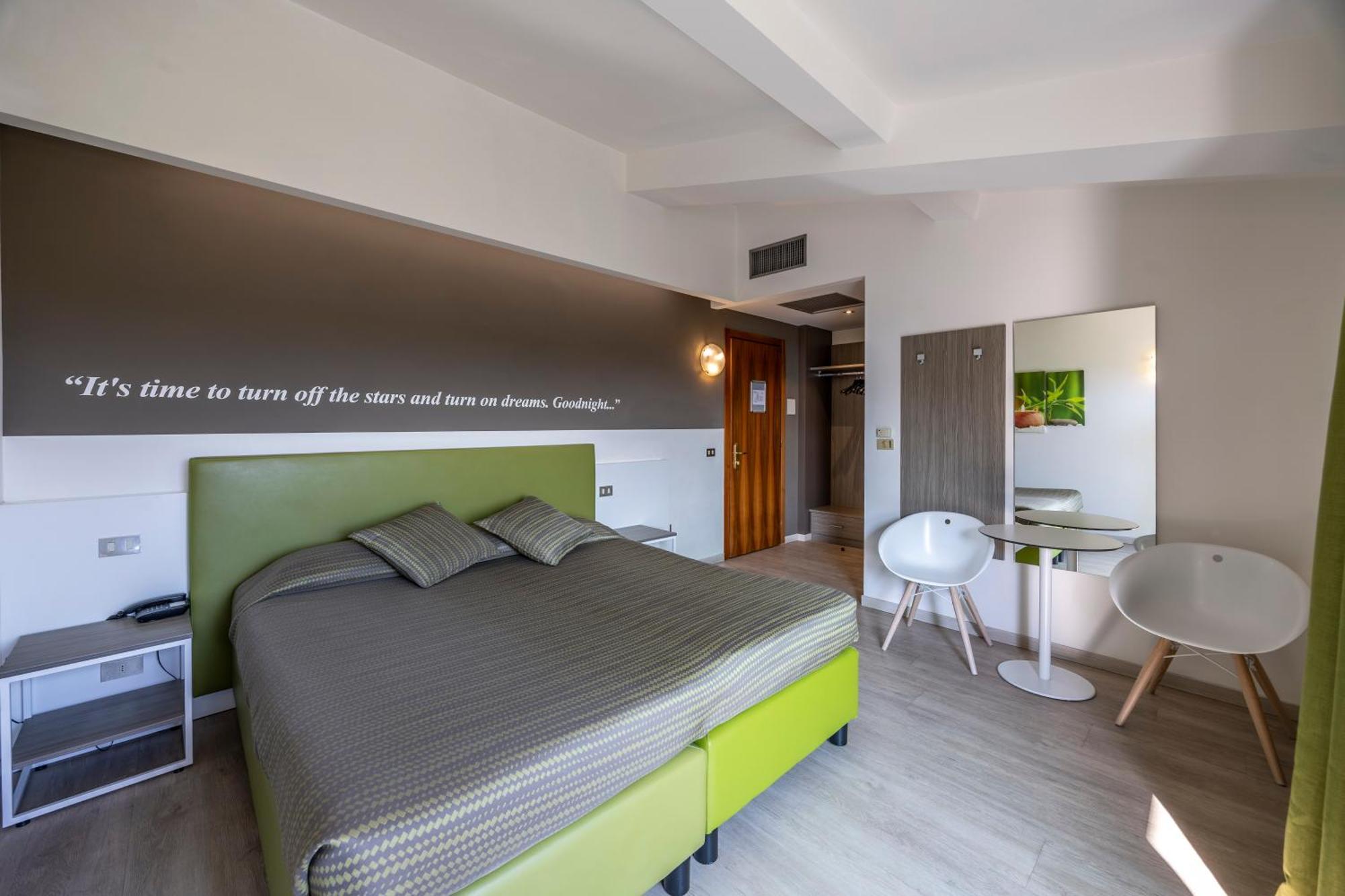 Hotel Ideal Sirmione Exterior foto
