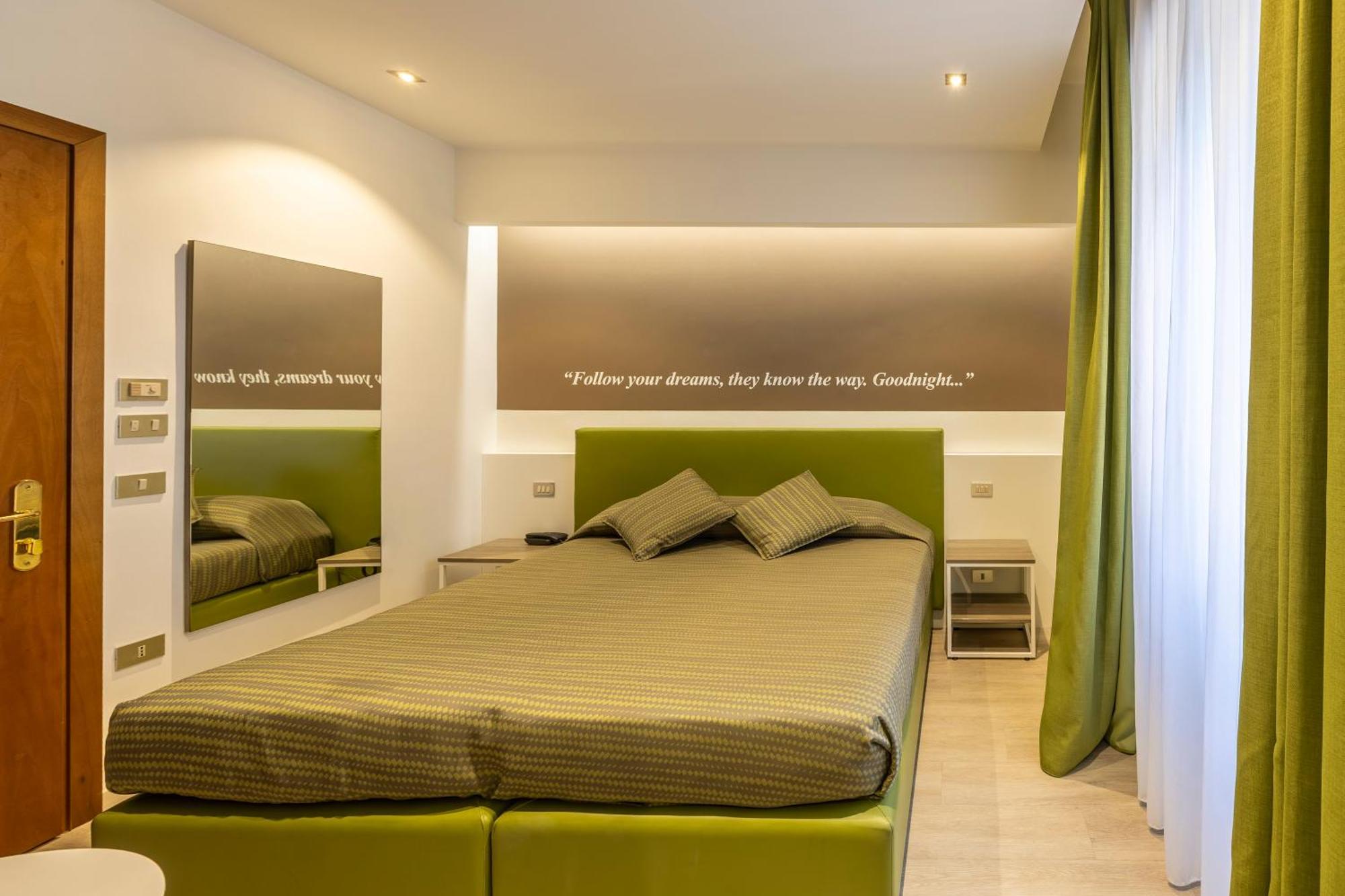Hotel Ideal Sirmione Exterior foto
