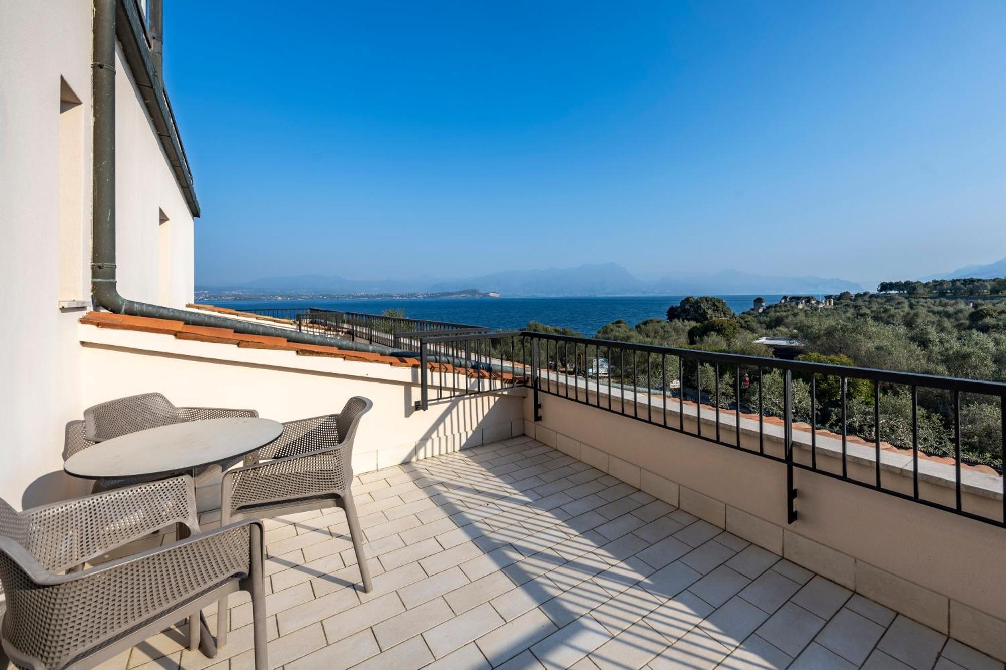 Hotel Ideal Sirmione Exterior foto